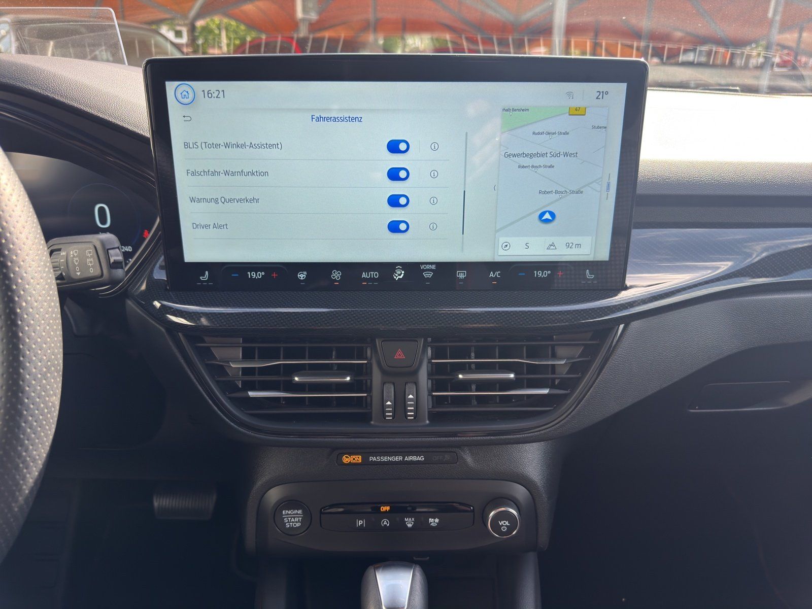 Fahrzeugabbildung Ford Focus 1.0 ST-Line X Aut./AHK/ACC/KAMERA/LED/NAVI