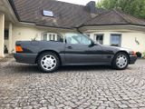 Mercedes-Benz SL 300 - Mercedes-Benz SL 300 in Stuttgart