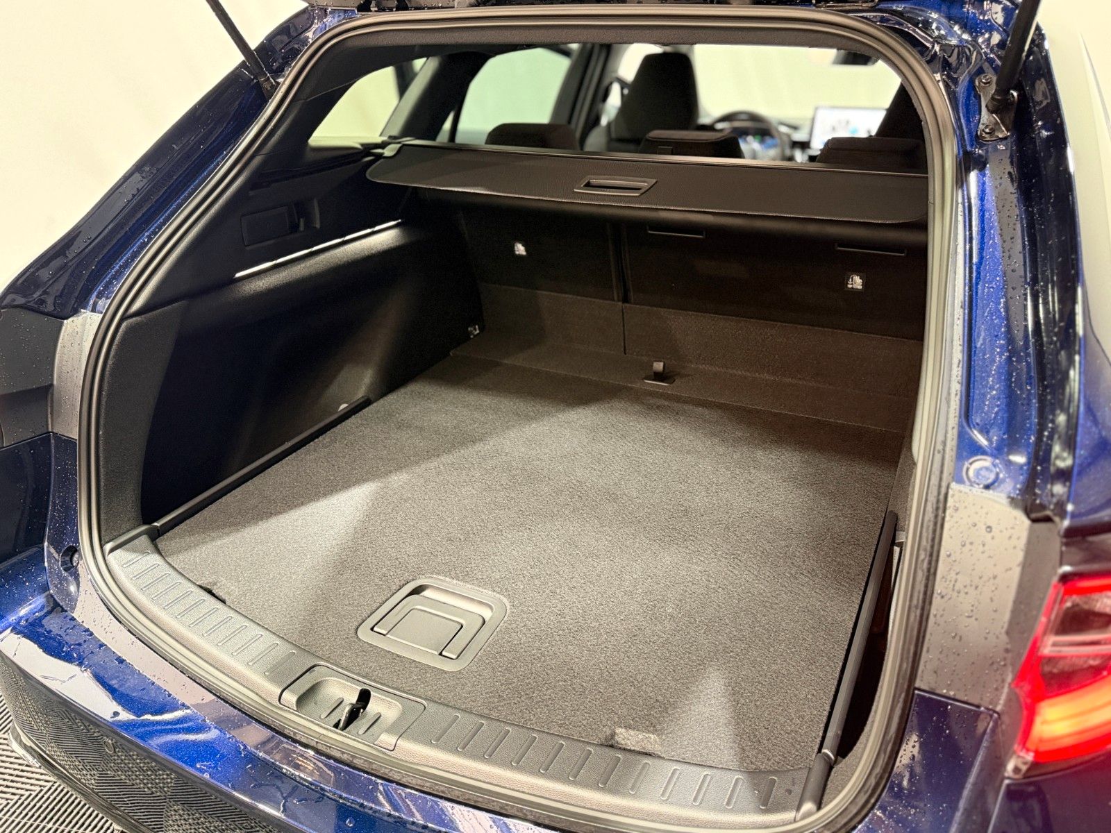 Fahrzeugabbildung Suzuki Swace 1.8 HYBRID CVT Com+