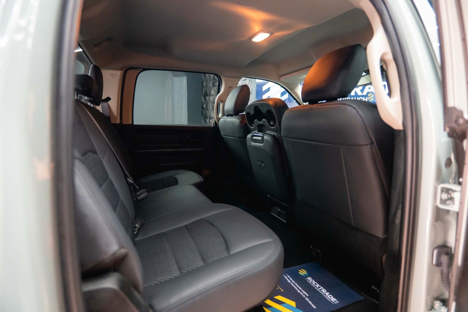 Fahrzeugabbildung Dodge RAM 5.7 V8 HEMI 4x4 OFFROAD Night-Paket *LED*AHK