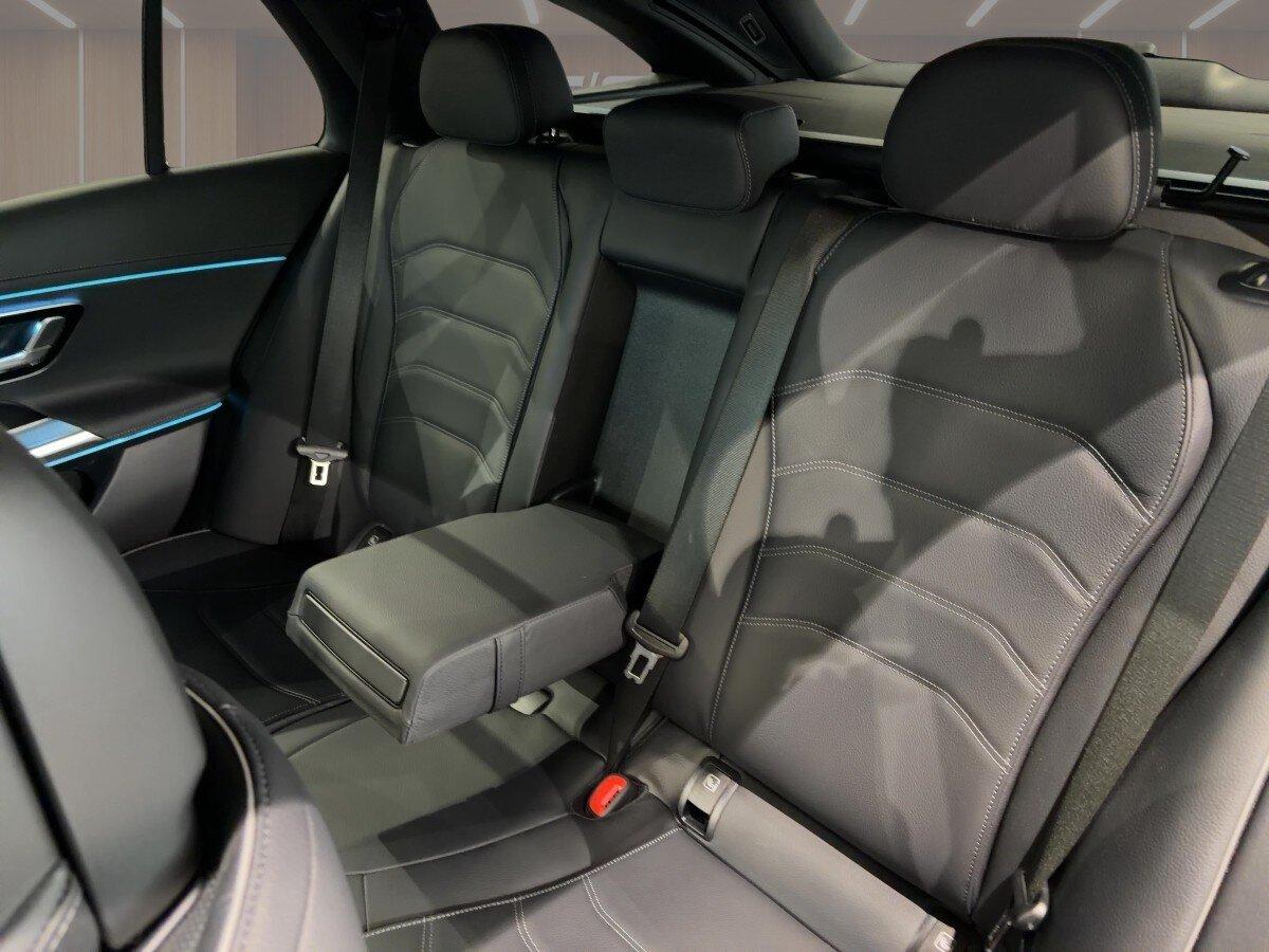 Mercedes-Benz E 220d T-Modell AMG Advanced+NAVI+DISTRONIC