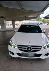 Mercedes-Benz Hallo zusammen - Mercedes-Benz E 220 mit Diesel-Antrieb: Kombi, Schaltgetriebe