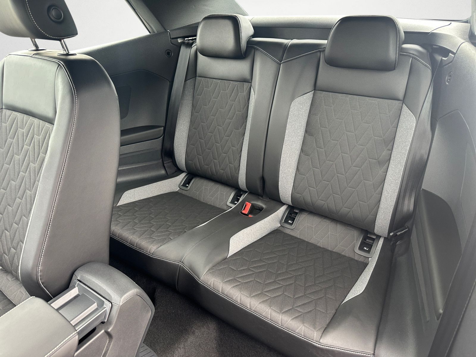 Volkswagen T-Roc - Bild 14