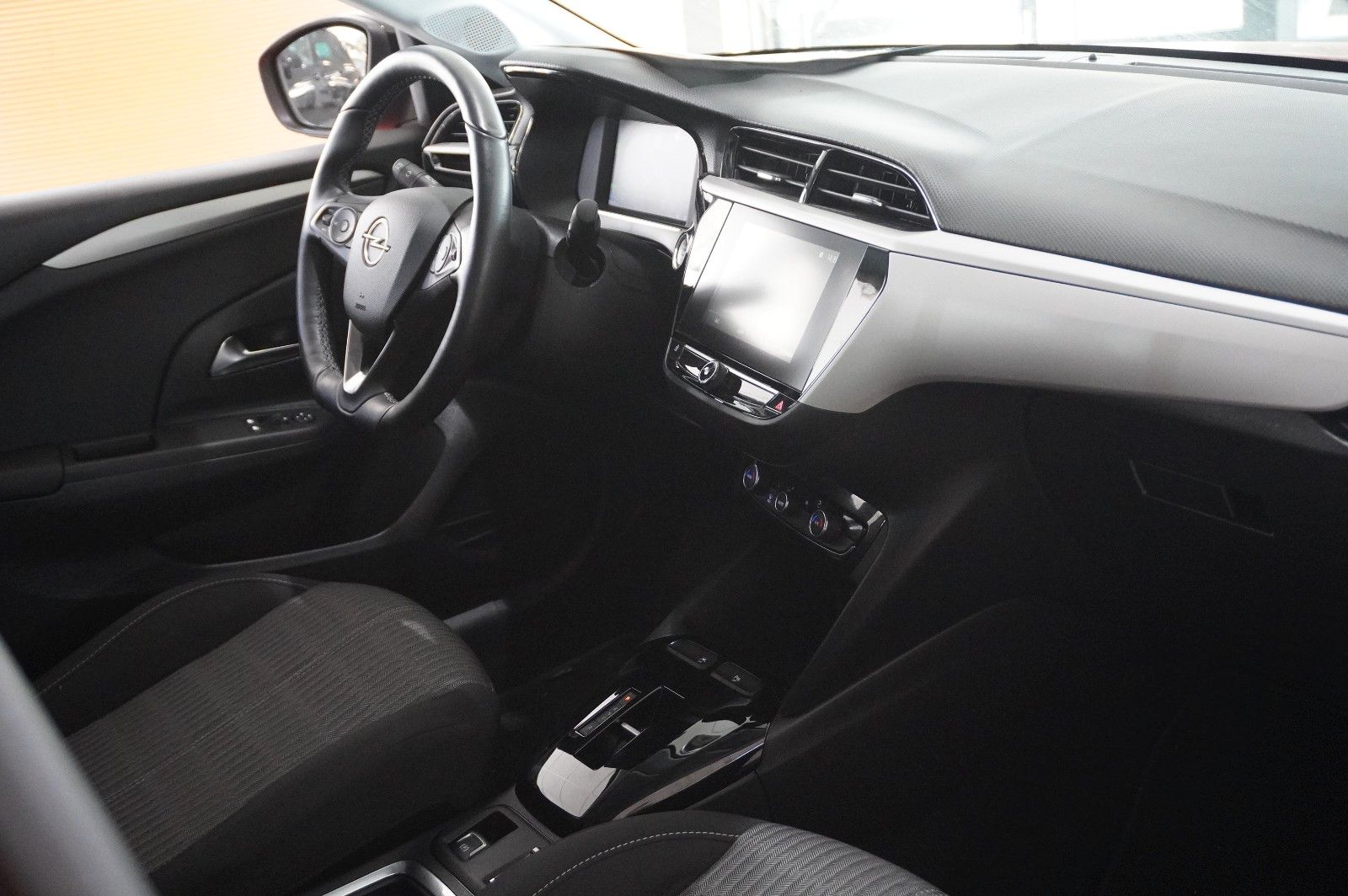 Fahrzeugabbildung Opel Corsa-e F EDITION 3-PHASIG NAVI/VIRT./SPORT/DAB+
