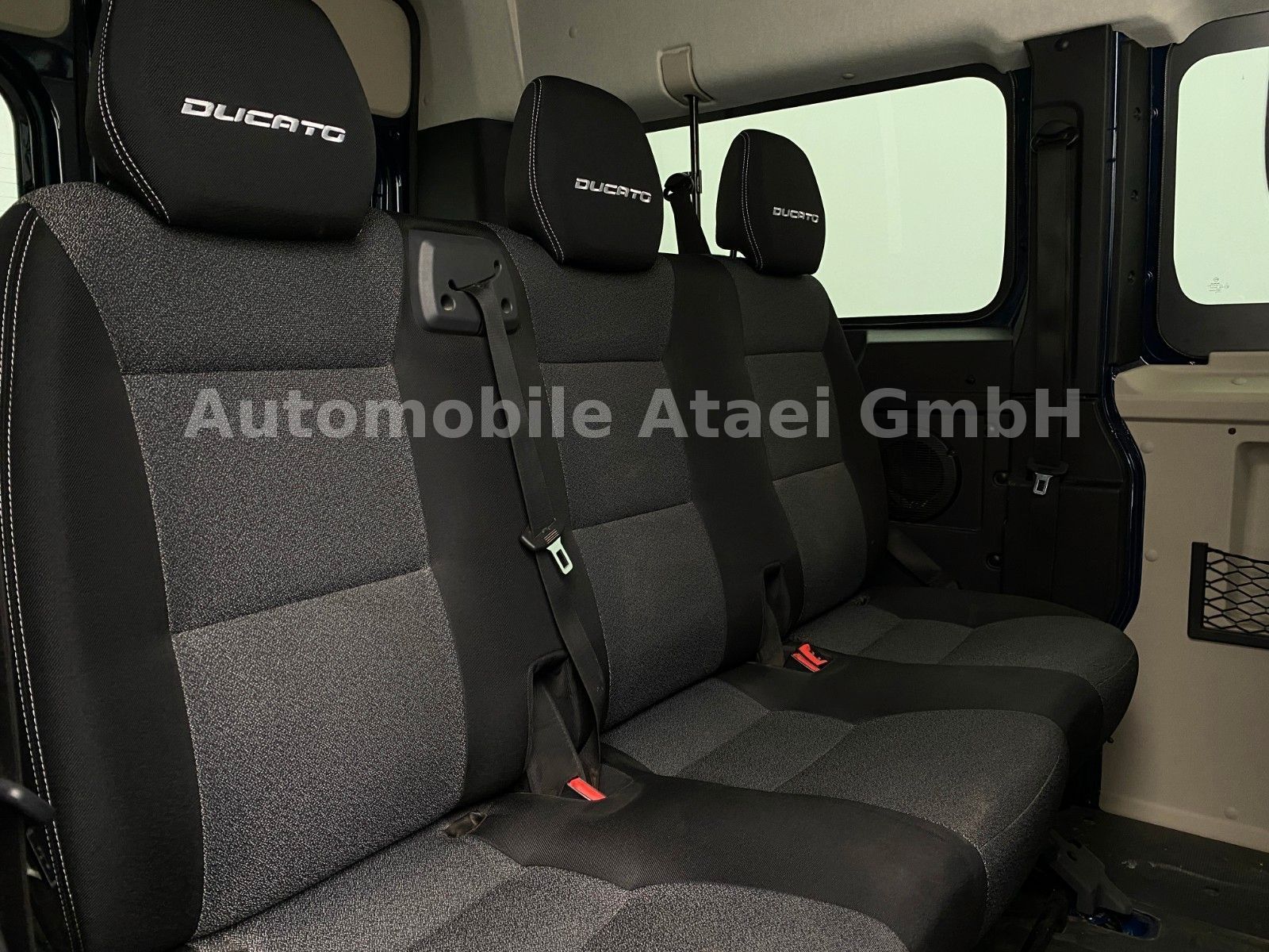 Fahrzeugabbildung Fiat Ducato 140 Erdgas Kombi MAXI 9-SITZE (4012)
