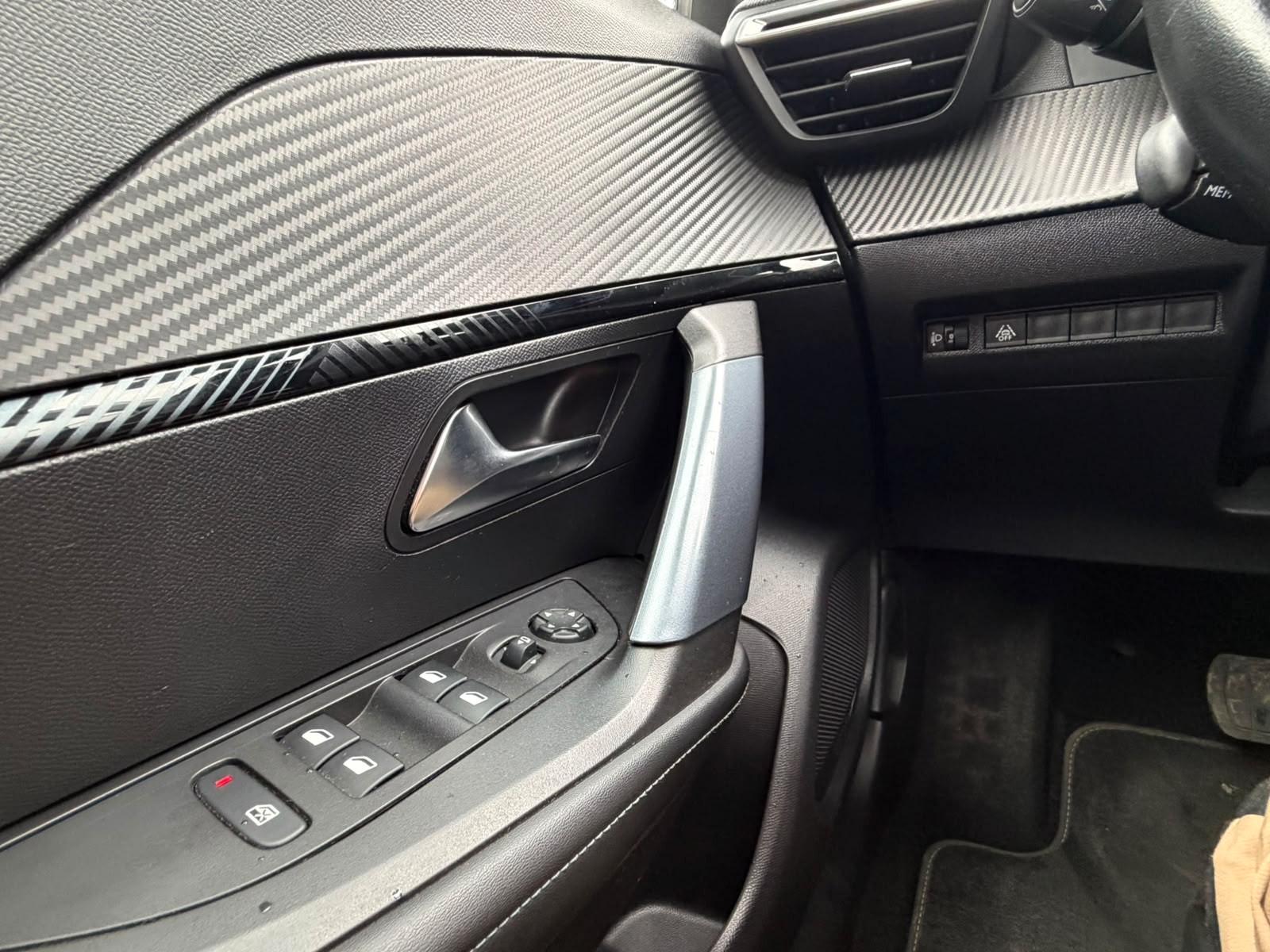Peugeot 2008 Allure 1.5 BlueHDi Kamera/3-D Cockpit