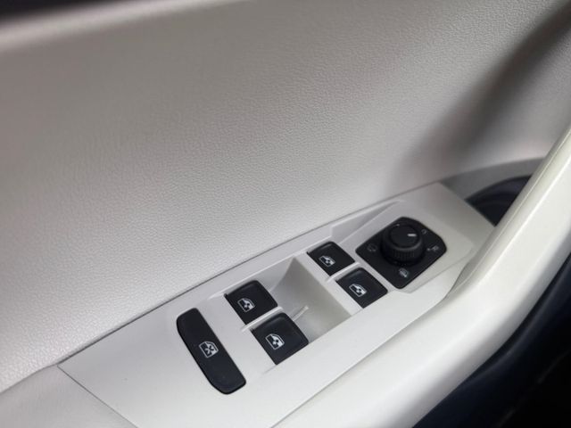 Polo Beats 1.0 TSI DSG Navi LED CarPlay