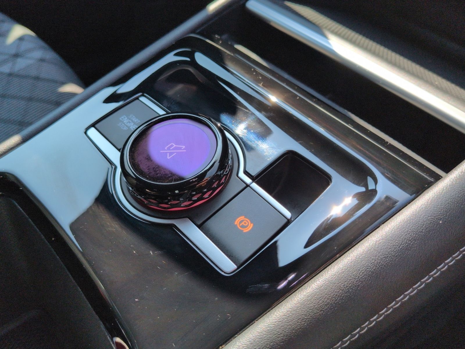 Tiguan R-Line 1.5 eTSI DSG +LED+NAVI+SHZ+KAMERA