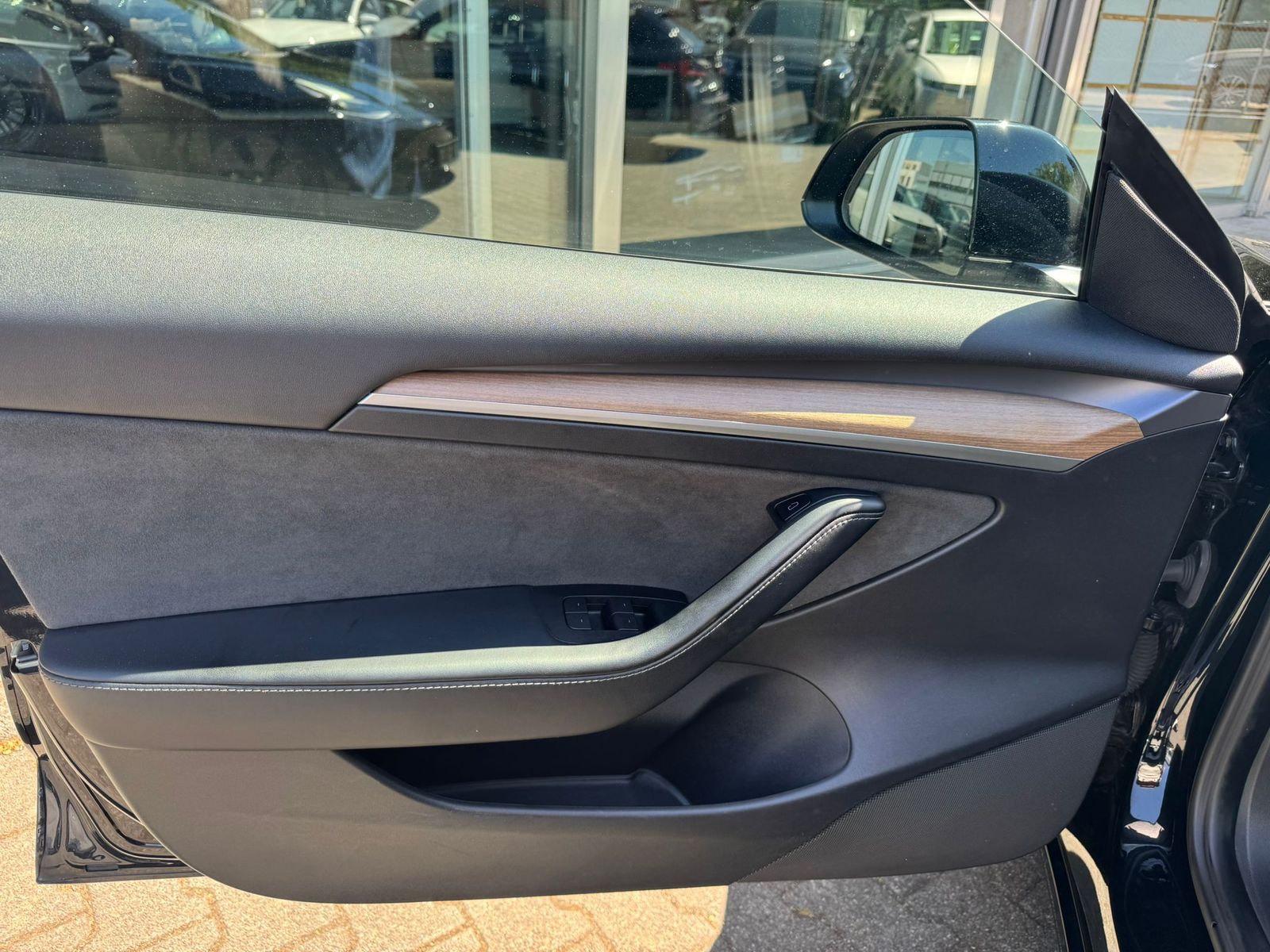 Fahrzeugabbildung Tesla Model 3 RWD PANO+LED+NAVI+SHZ+KAMERA+ACC+WP