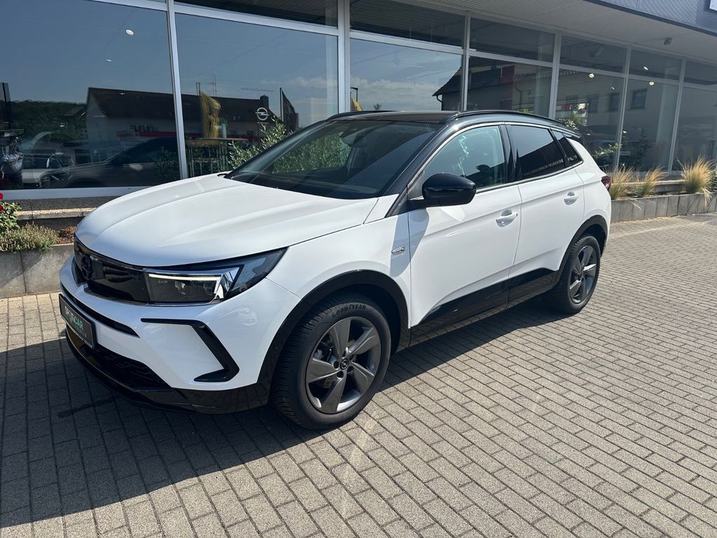 Opel Grandland (X) — hlavná fotografia