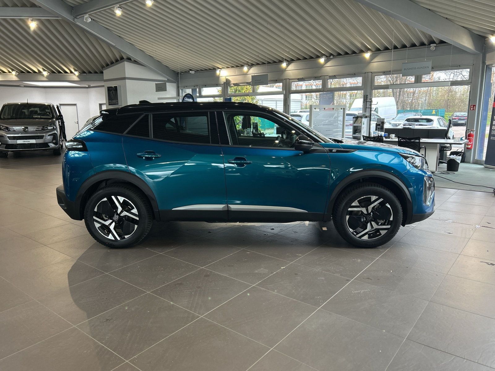 Peugeot 2008 - Bild 3