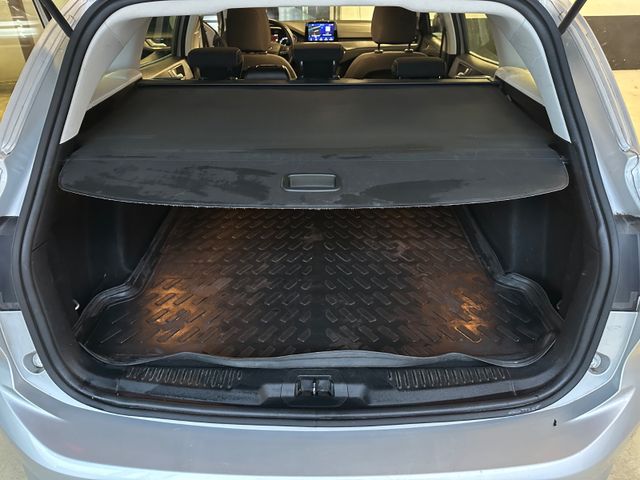 Fahrzeugabbildung Ford Focus Turnier Titanium AHK