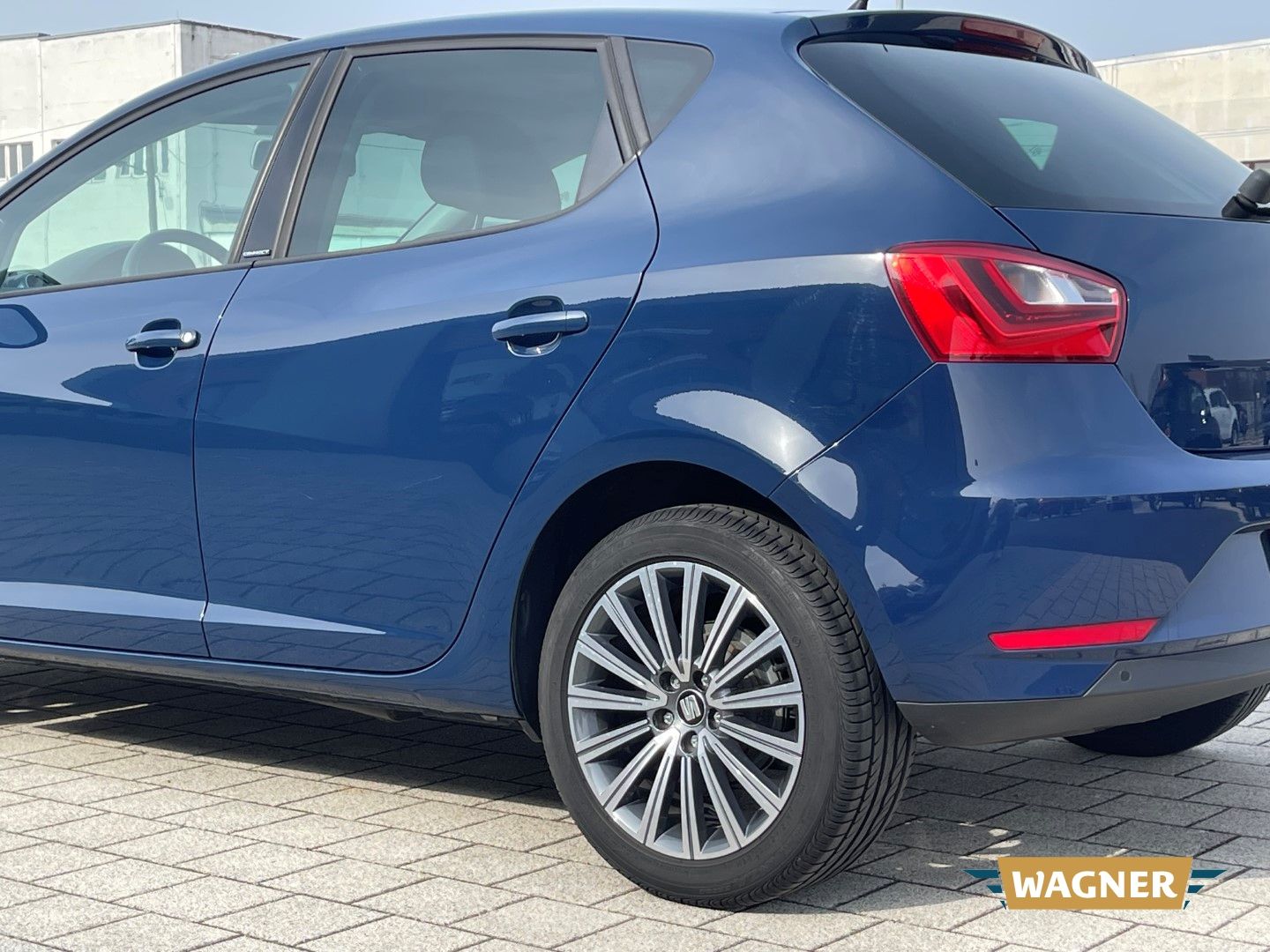 Fahrzeugabbildung SEAT Ibiza Connect Klimaautomatik Sitzheizung