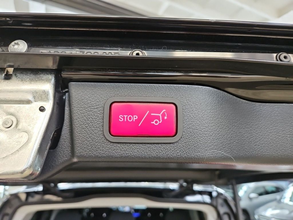 Fahrzeugabbildung Mercedes-Benz V 220 d STYLE Lang 7 Sitze 2,5tAHK BURMESTER LED