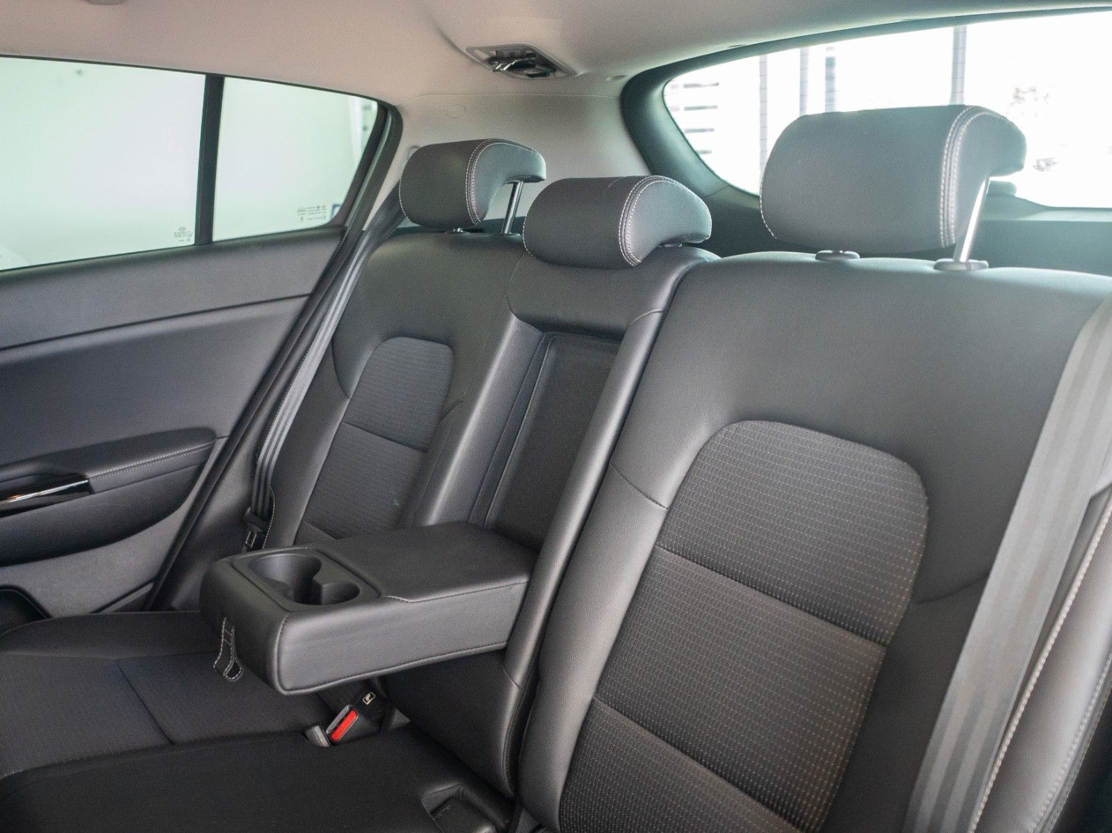 Fahrzeugabbildung Kia Sportage Vision Black Edit. AUTOM./4x4/SITZHZG.