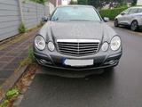 Mercedes-Benz E 280 Avantgarde - blaue Mercedes-Benz E 280