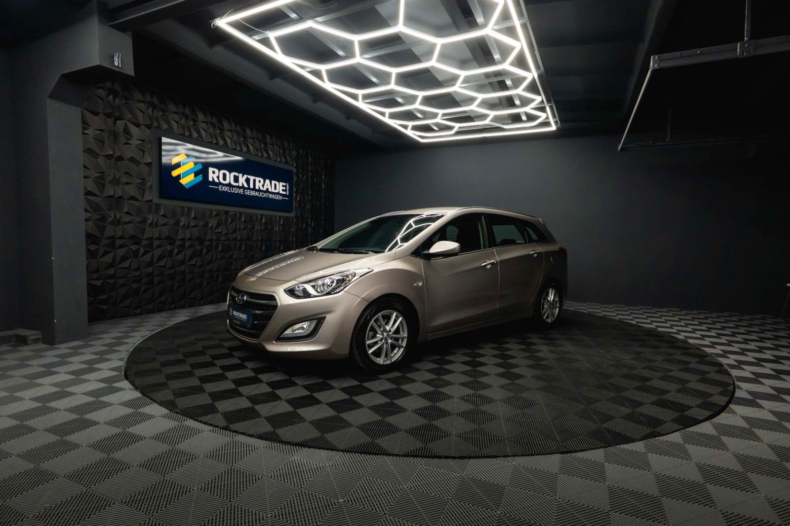 Fahrzeugabbildung Hyundai i30 cw blue Trend | 1.Hand | LED | AHK | LHZ