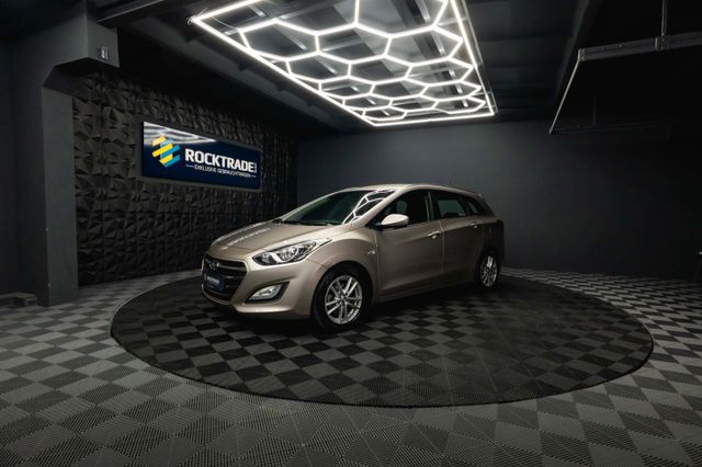 Hyundai i30 cw blue Trend | 1.Hand | LED | AHK | LHZ