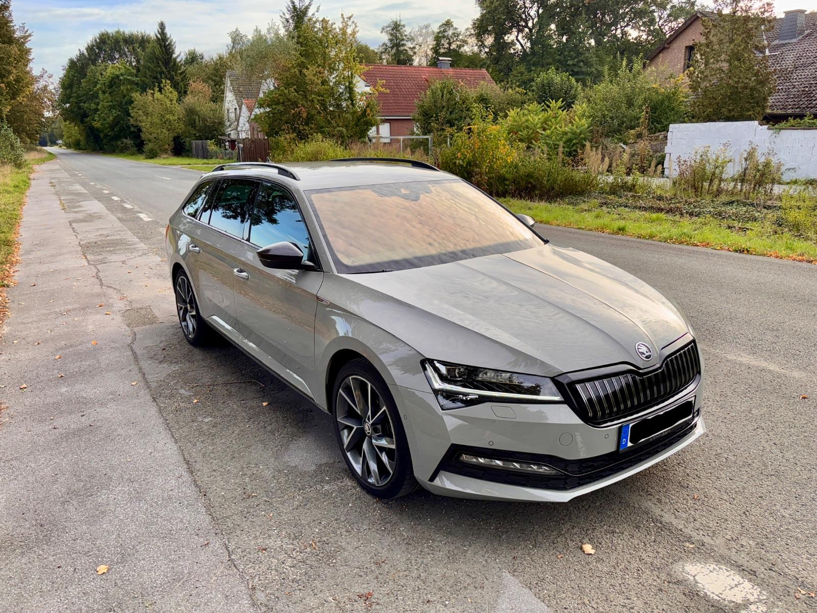 Skoda Superb 1.4 TSI iV DSG SPORTLINE COMBI 