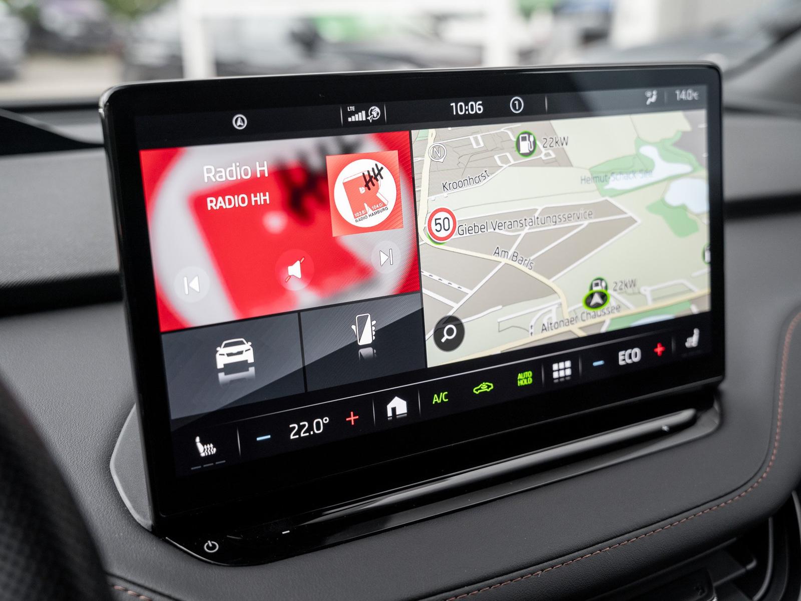Skoda ENYAQ iV 80x DCC AHK Leder Navi W-Pumpe el.Heck