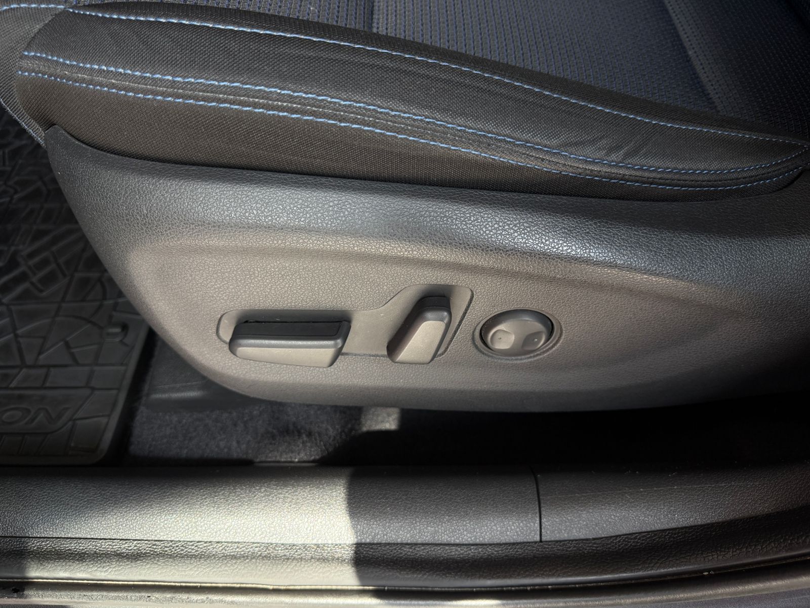 Fahrzeugabbildung Hyundai TUCSON Premium 4WD AHK LED NAVI