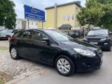 Ford Focus 1,6 Ti-VCT 77kW *Scheckheft*KILAM*TOP* - Ford Focus aus 2011: Limousine