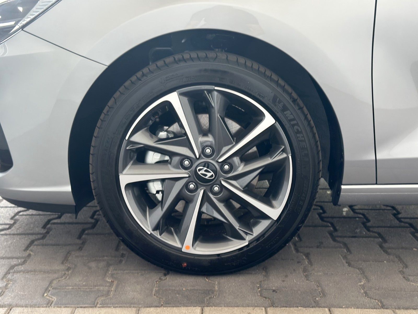 Fahrzeugabbildung Hyundai i30 Advantage Plus-Paket Toterwinkel/Navi!