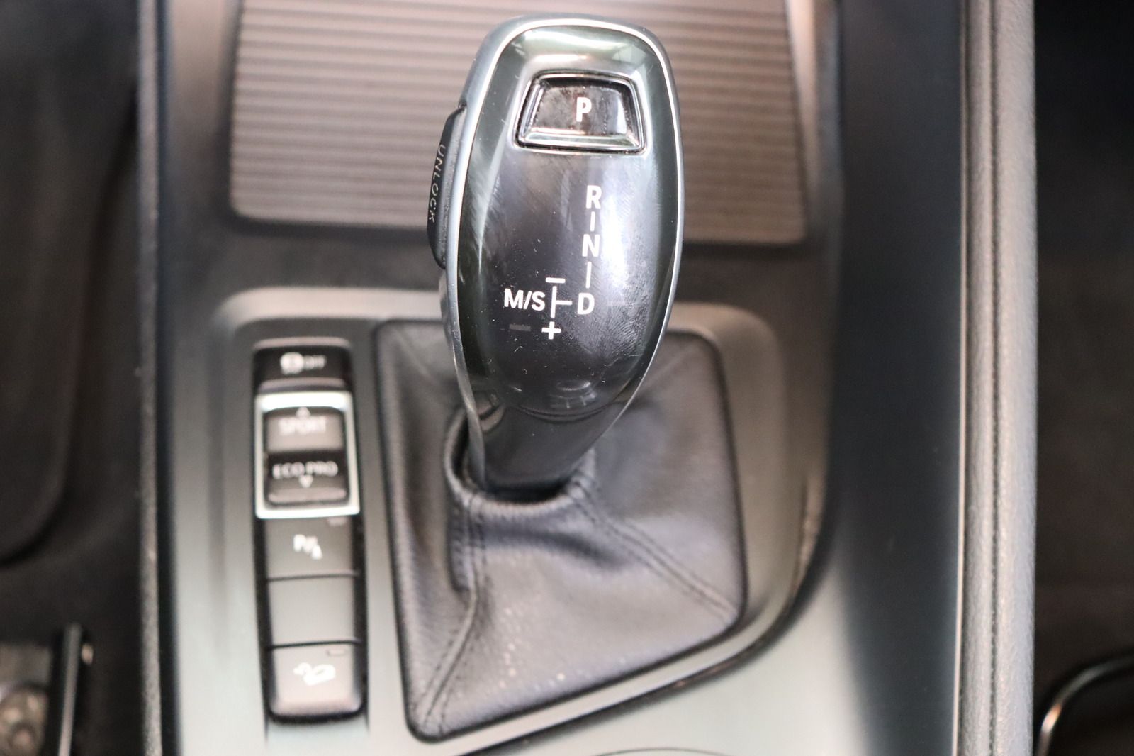 Fahrzeugabbildung BMW X1 xDrive18d * LED * Navi * RFK