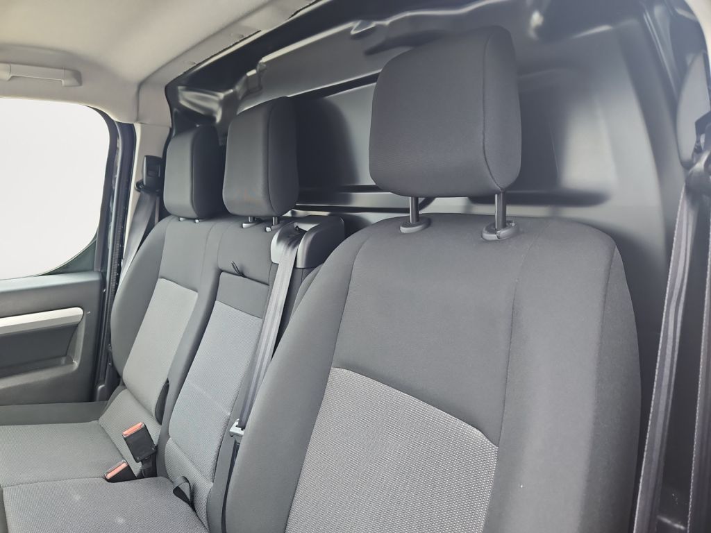 Fahrzeugabbildung Opel Vivaro 2.0 D Cargo M Standheizung, Kamera