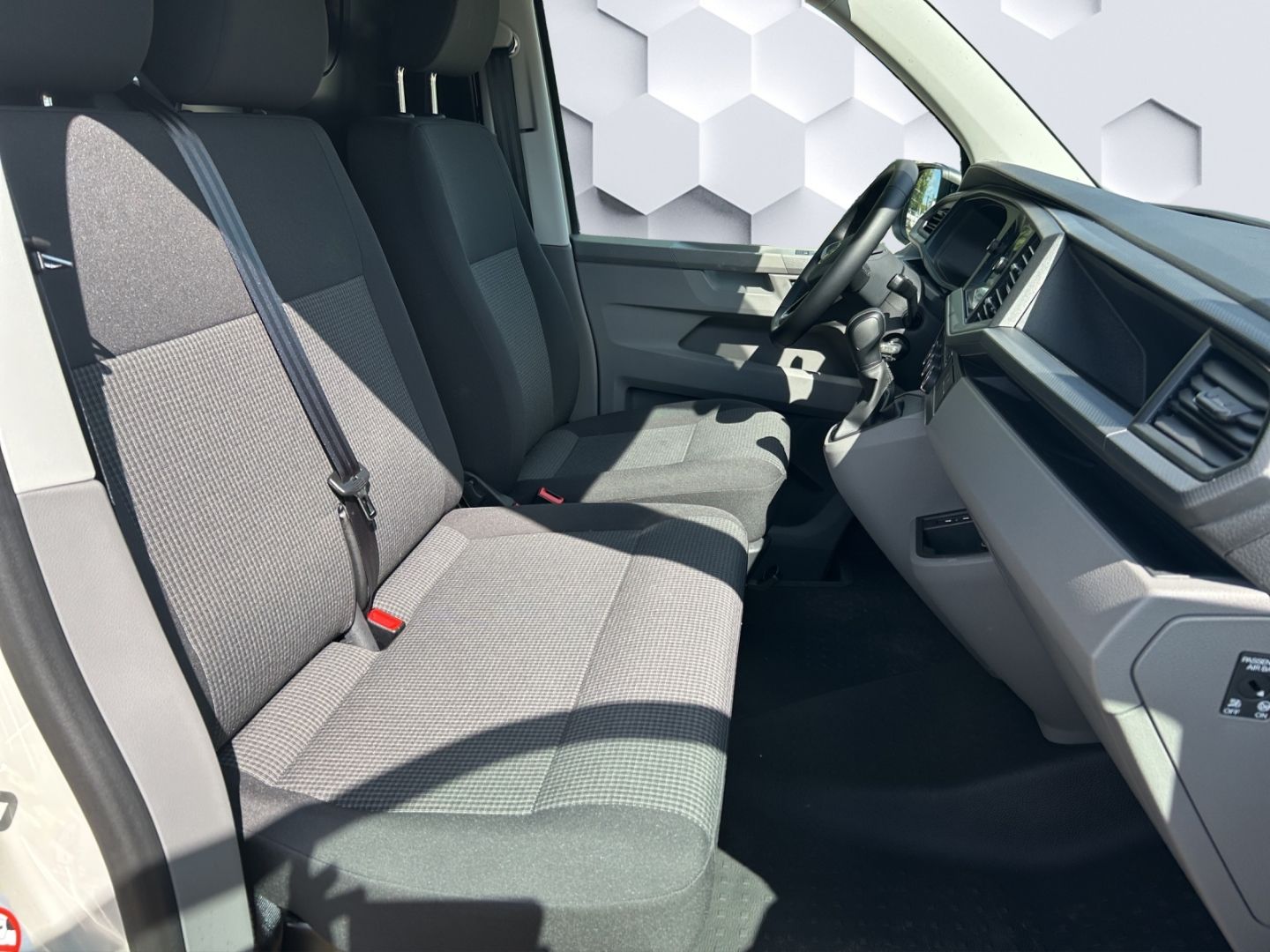 T6.1 Kasten 2.0l TDI DSG StandHZG Navi SHZ Spurw