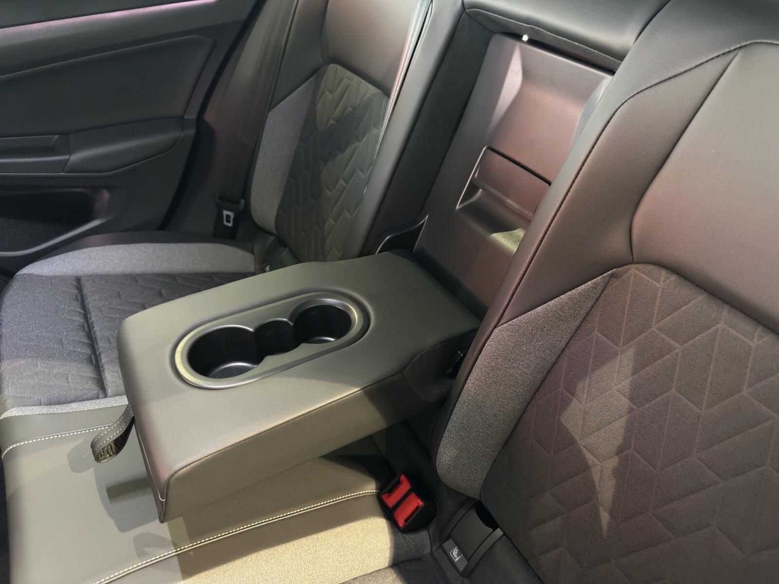 Volkswagen Golf VIII 1.5 eTSI DSG Goal GJR ACC AHK Pano, миниатюра 25