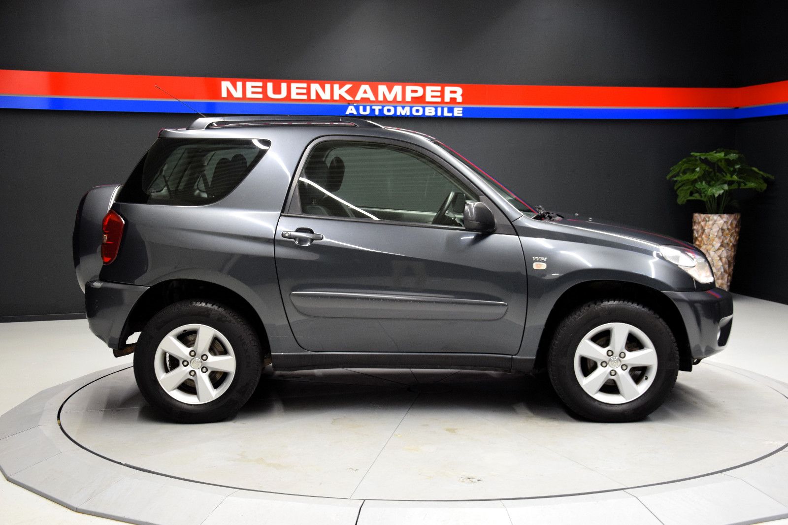 Fahrzeugabbildung Toyota RAV4 1.8 Edition Klimaanlage           *1. HAND*