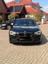 BMW 135i  - schwarze BMW 135