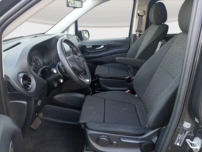 Fahrzeugabbildung Mercedes-Benz Vito Tourer 124 CDI Select 4x4 lang  AHK+STANDH.