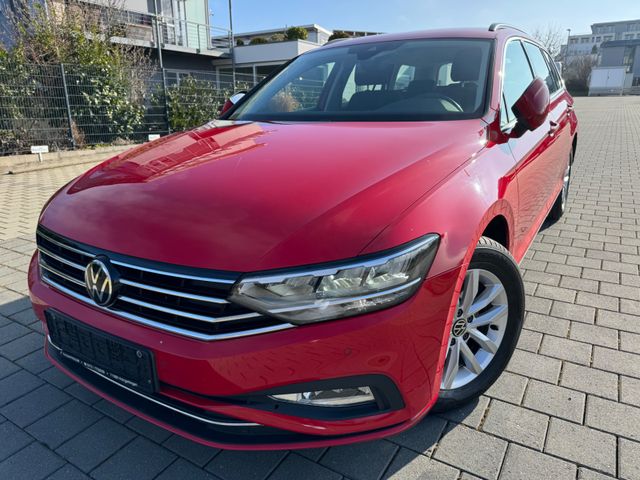 Volkswagen Passat Var 2.0TDI DSG NAVI*VIRTUELL*KLIMATRONIK*