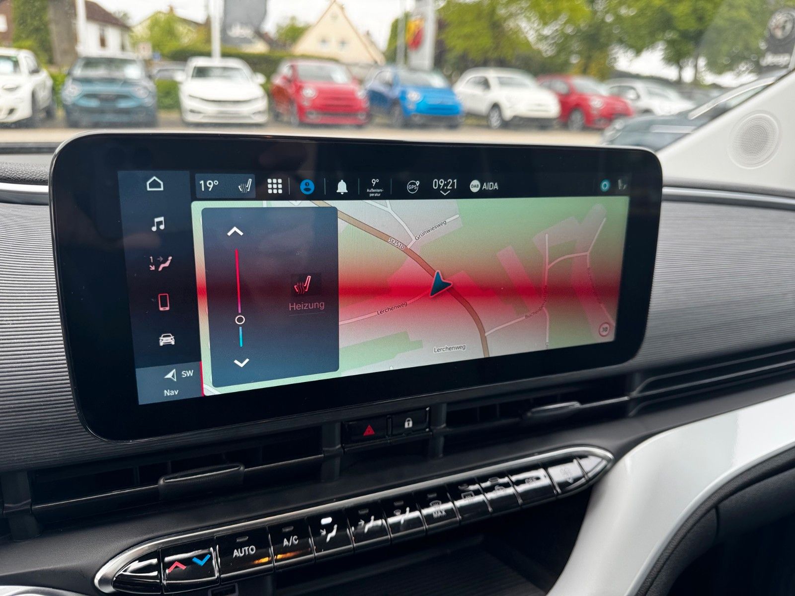 Fahrzeugabbildung Fiat 500e Icon Glasdach Navi Kamera Sitzheizung