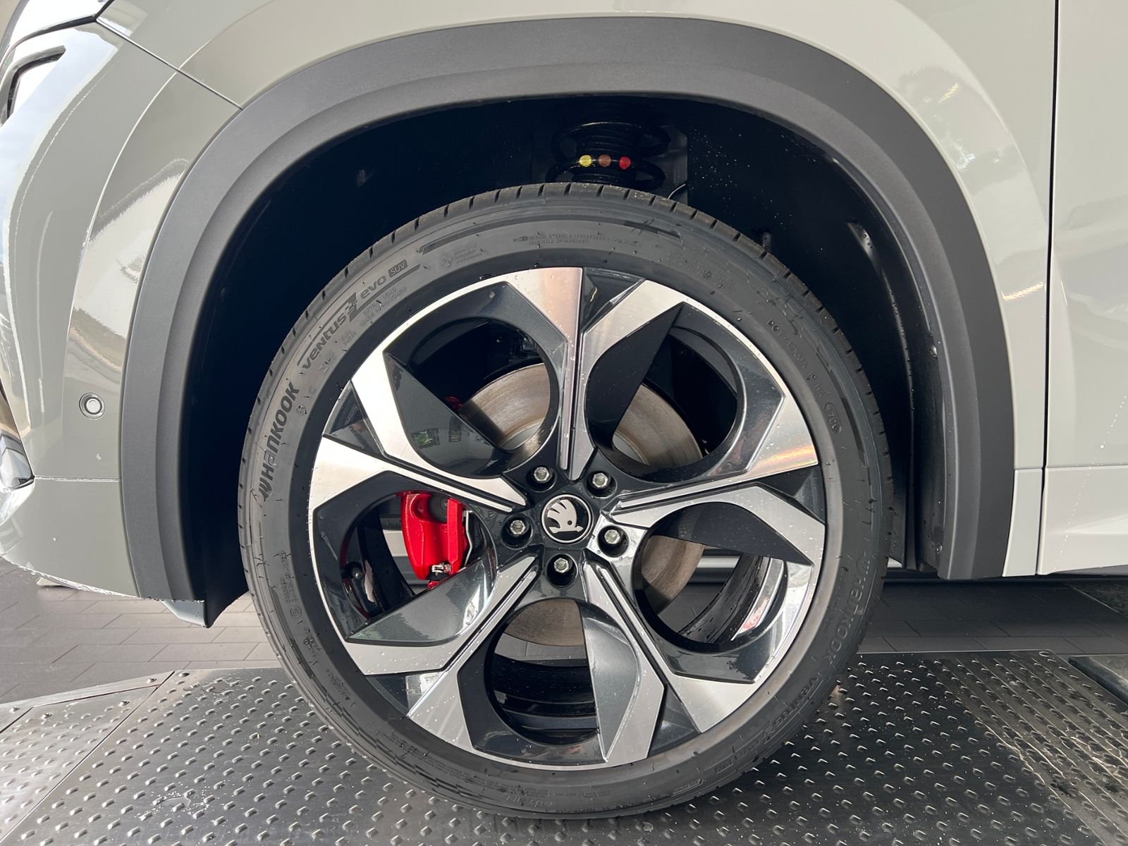 Fahrzeugabbildung SKODA Kodiaq RS 2.0 TSI DSG 4x4 *CANTON, Panorama, Sta