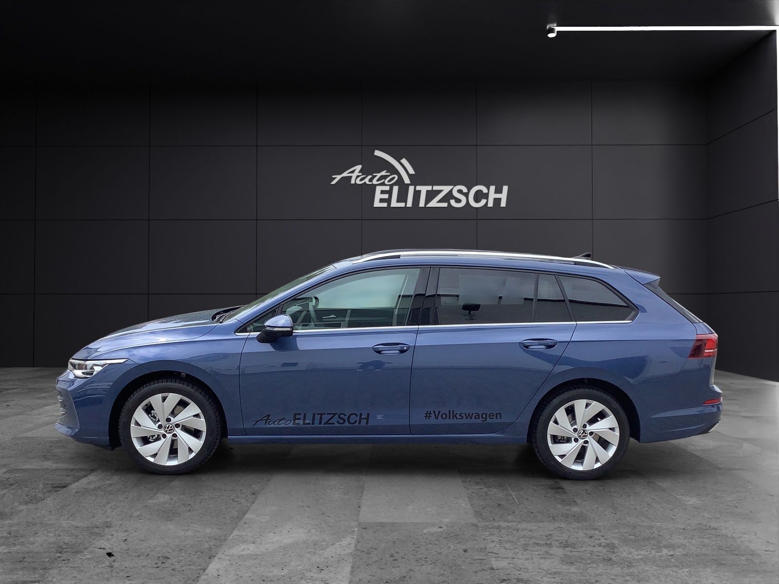Fahrzeugabbildung Volkswagen Golf VIII Variant TSI Style AHK HuD PANO ACC 360