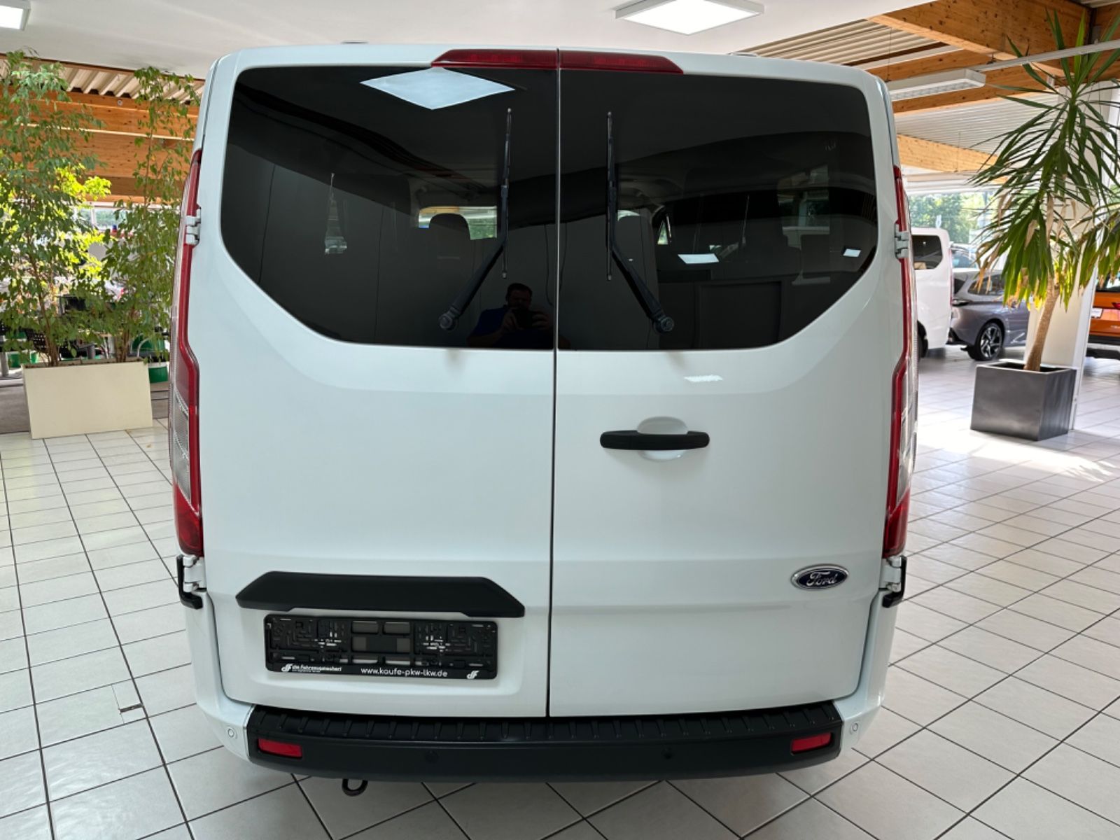 Fahrzeugabbildung Ford Transit Custom Kombi 320 L1 Trend *Doppel Klima*