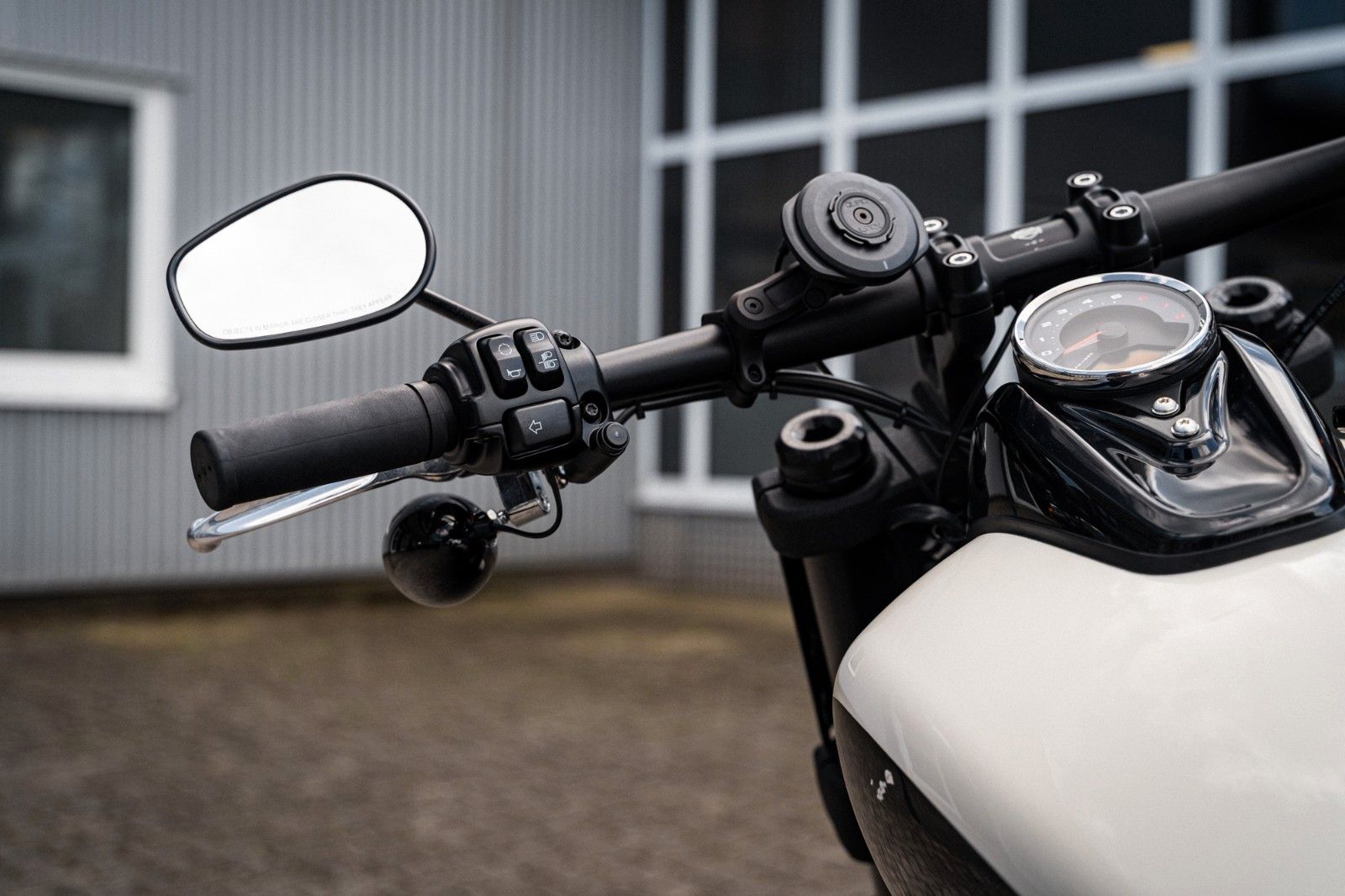 Fahrzeugabbildung Harley-Davidson FAT BOB 114 cui SOFTAIL - JEKILL & HYDE