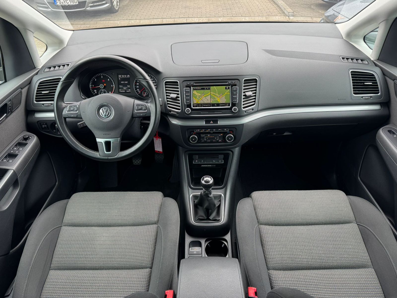 Fahrzeugabbildung Volkswagen Sharan 2.0 TDI Comfortl. AHK*KLIMA*TEMP*NAVI*PDC