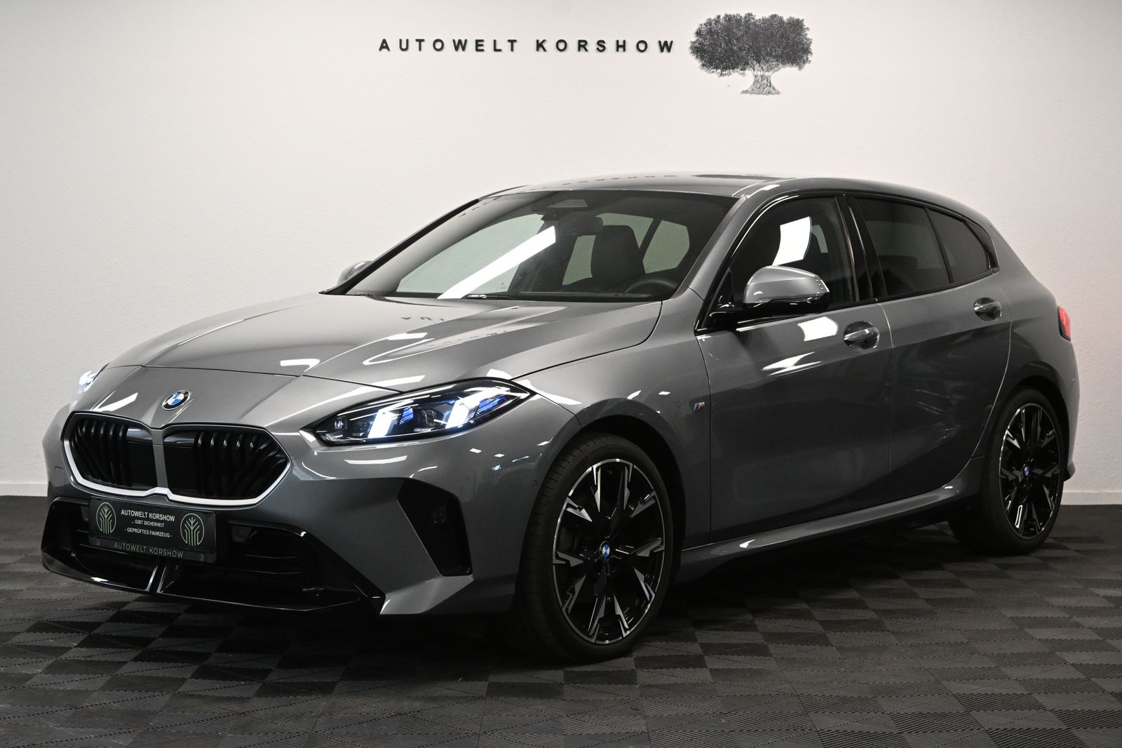 BMW 118 d M Sport *LED *LC PLUS *KAMERA *SHZ *CURVED imagem 3
