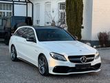 Mercedes-Benz C 63 T AMG *MB-Scheckheft*Burmester*Sport-AGA* - Mercedes-Benz C 63 AMG: Sport