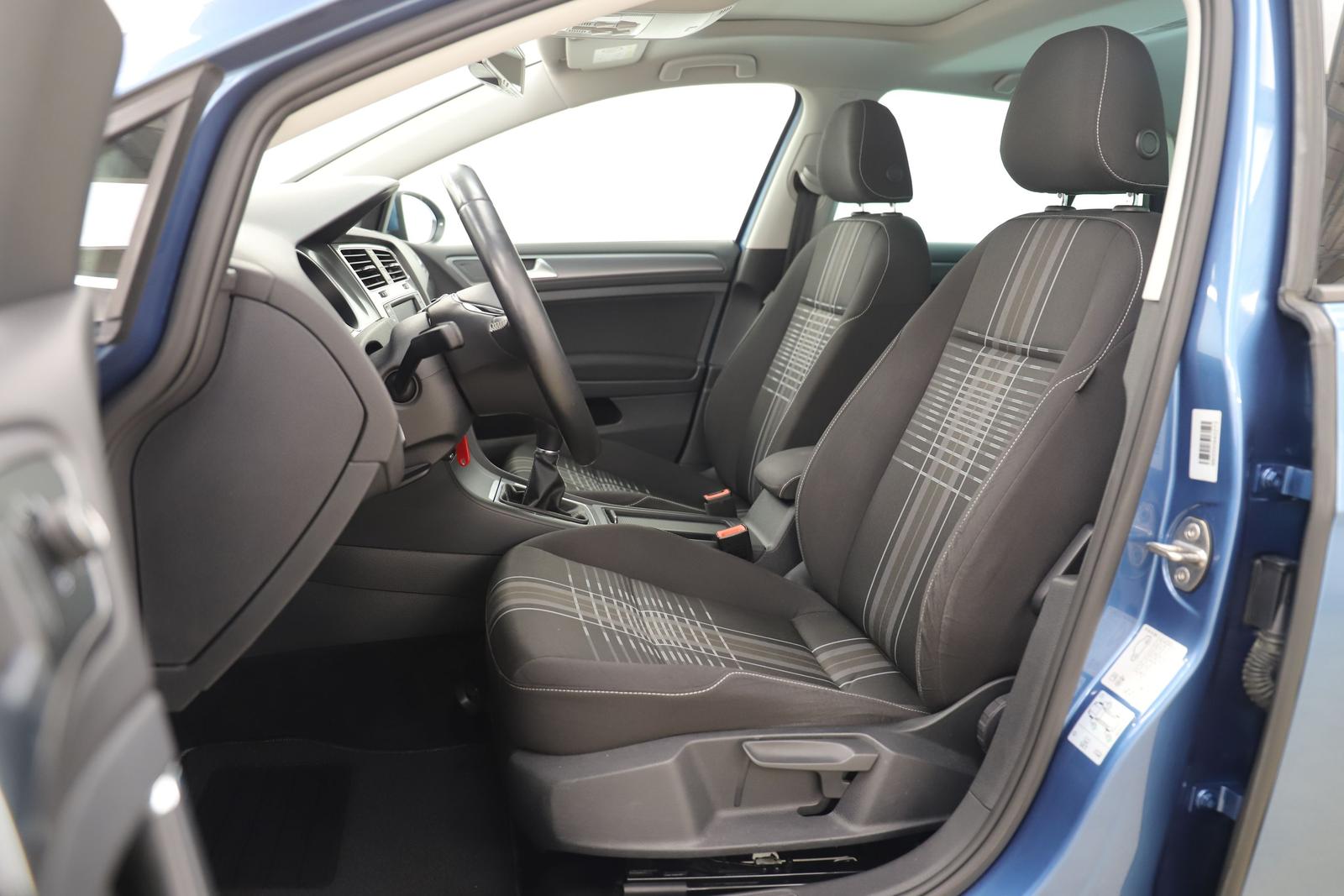 Volkswagen Golf 7 1.6 TDI 110PS Lounge BMT Pano Navi
