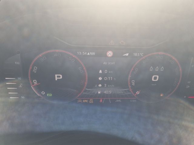 Fahrzeugabbildung SKODA Karoq 2.0 TSI DSG 4x4 Sportline NAVI AHK CLIMA