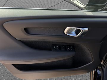 Volvo XC40 - 11