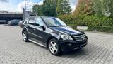 Mercedes-Benz 320 - Mercedes 320 SUV