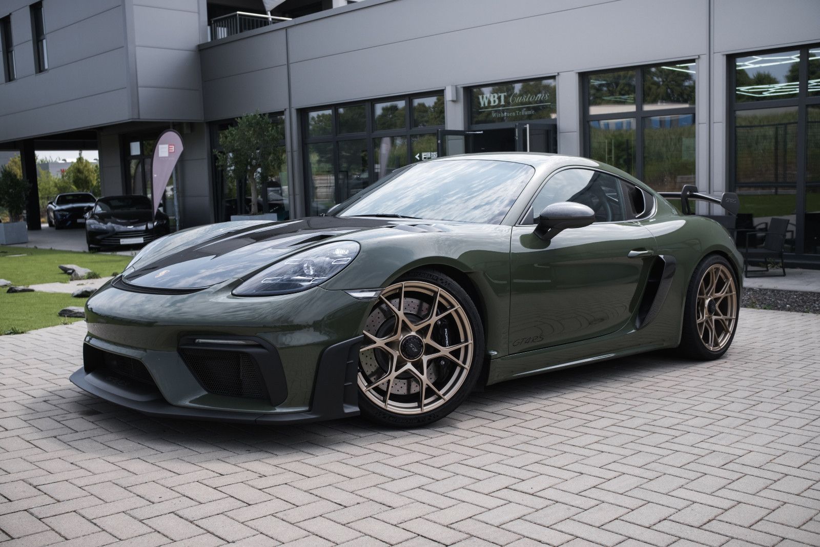Fahrzeugabbildung Porsche 718 GT4 RS-Weissach-PTS-Lift-LED-Steuer-Folie