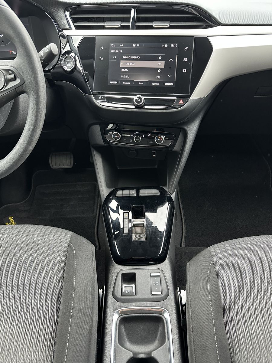 Fahrzeugabbildung Opel Corsa e Edition ALLWETTER+CARPLAY+DAB+1HD+16ZOLL