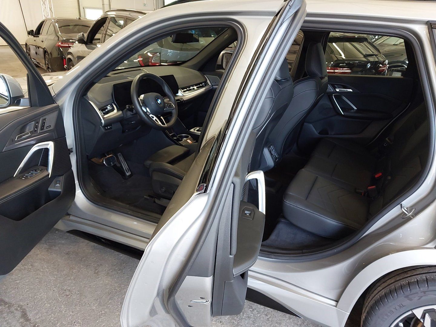 BMW X1 xDrive23i M Sport DrivingAssProf 360° foto 3